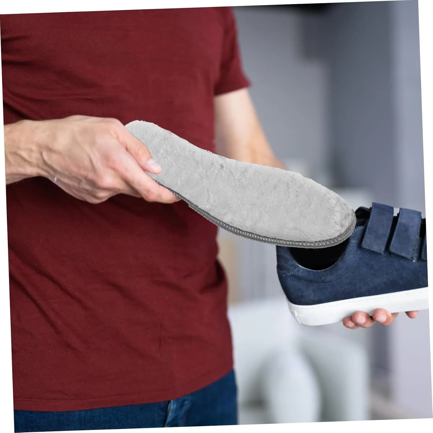 4 Pairs Winter Warm Insoles for Women Thickened Plush Shoe Inserts Cushioned Thermal Boot Liners Cozy Sole Pads for Cold Weather Compatible with Various Footwear