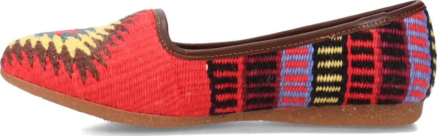 BORN Women's Giselle Flat