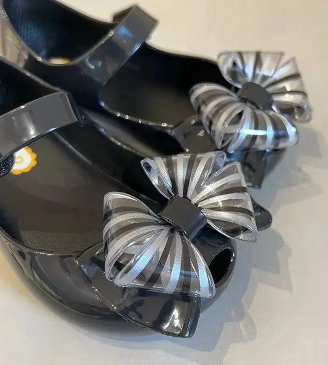 Children's Comfy Flat Shoes designed for Girls