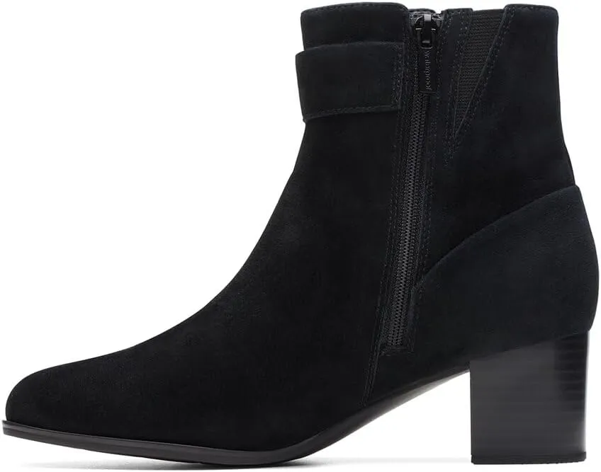 Clarks Women's Loken Zip Waterproof Fashion Boot