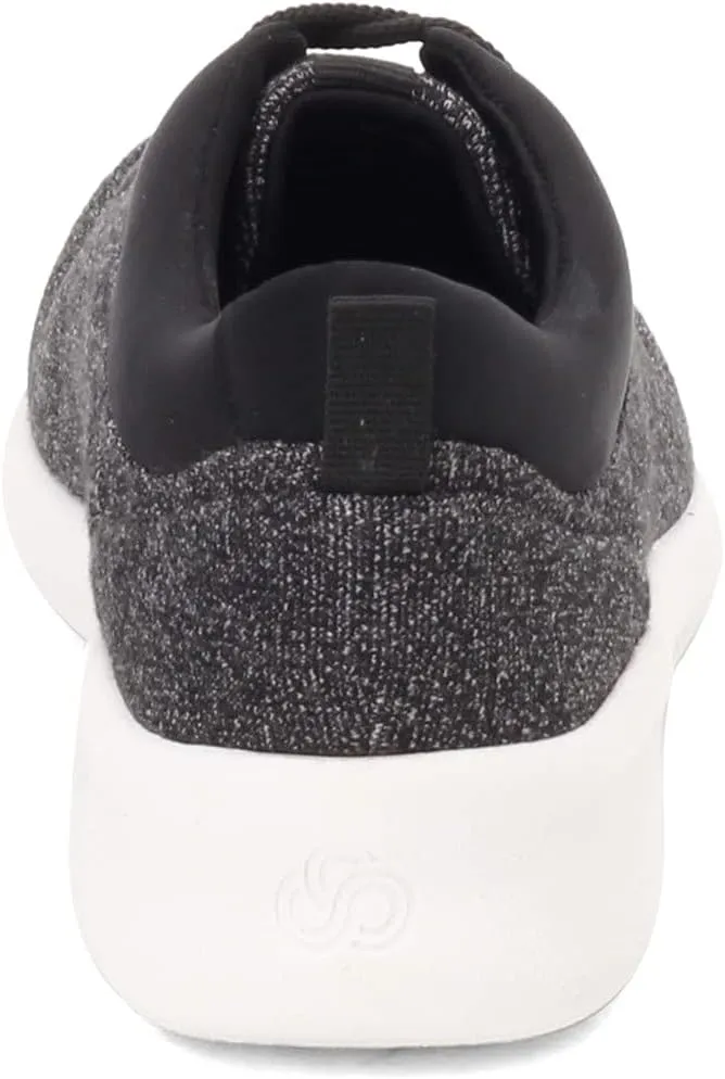 Clarks Women's Sillian 2.0 Pace Sneaker