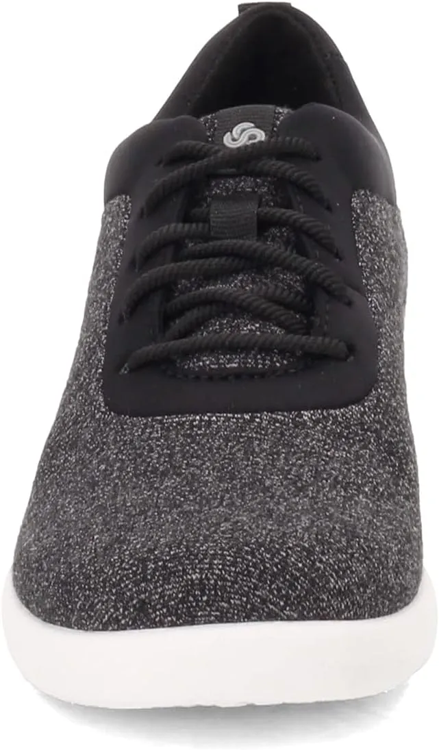 Clarks Women's Sillian 2.0 Pace Sneaker