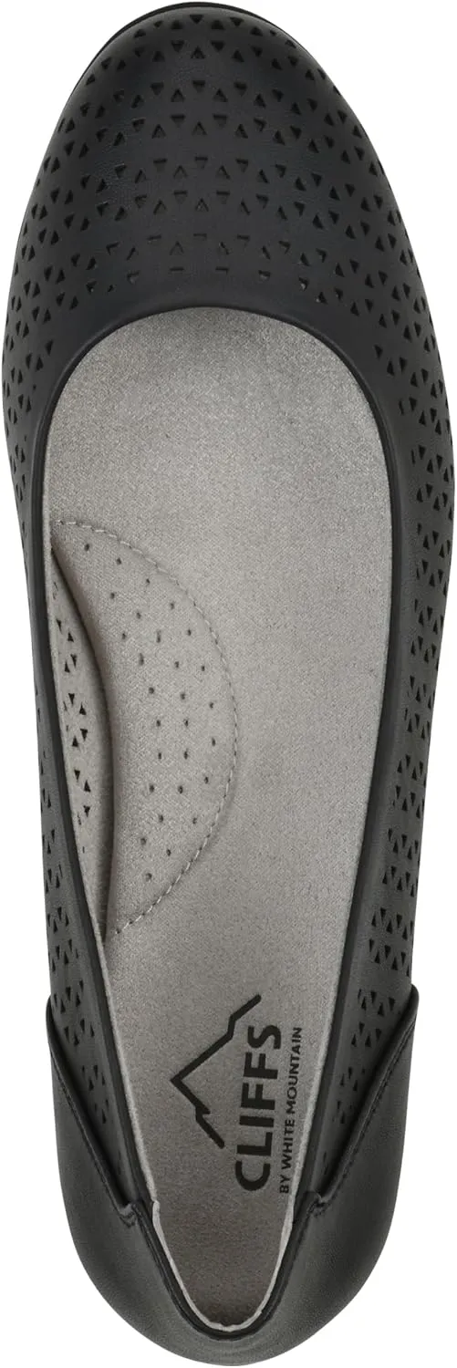 CLIFFS BY WHITE MOUNTAIN Women's Cindy Cushioned Ballet Flat