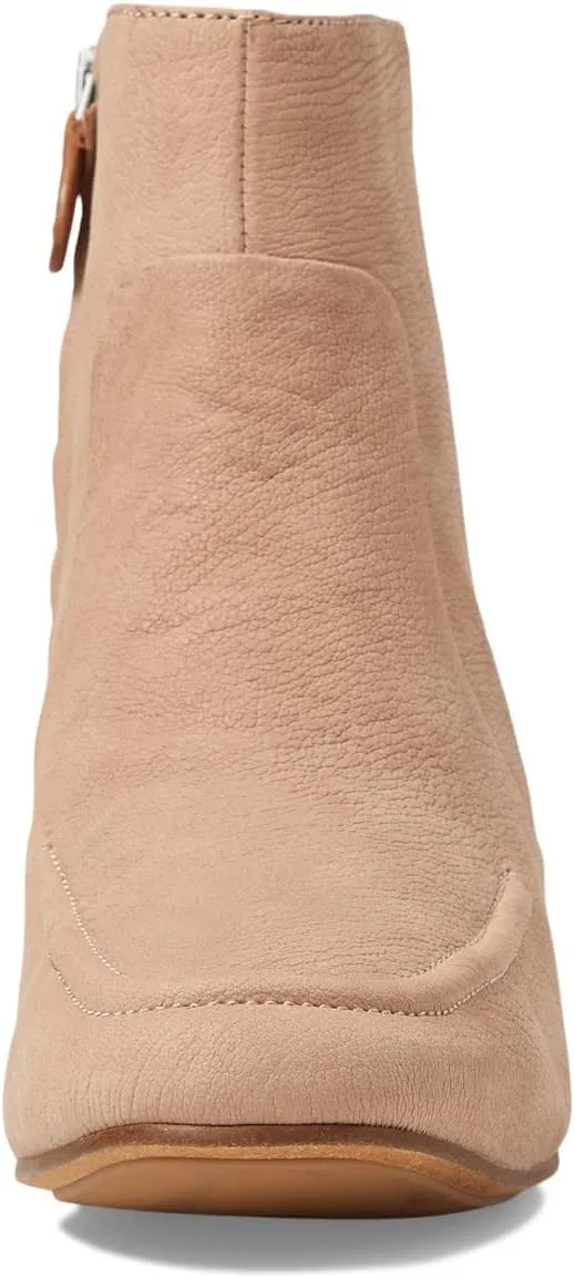 Gentle Souls Women's Ella Apron Bootie Loafer Flat