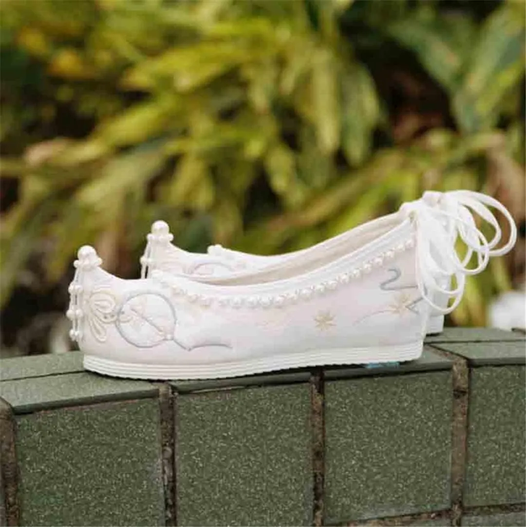 Hcclijo Hanfu Shoes Women Chinese Traditional Ancient Inside Heighten Flat Shoes Embroidery Shoes Wedding Hanfu Shoes for Women