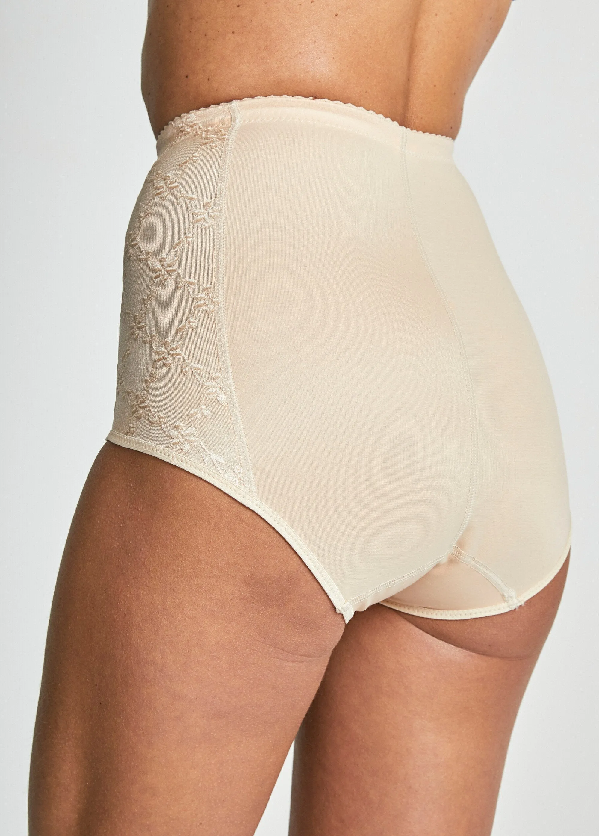High waisted panty girdle, flat stomach