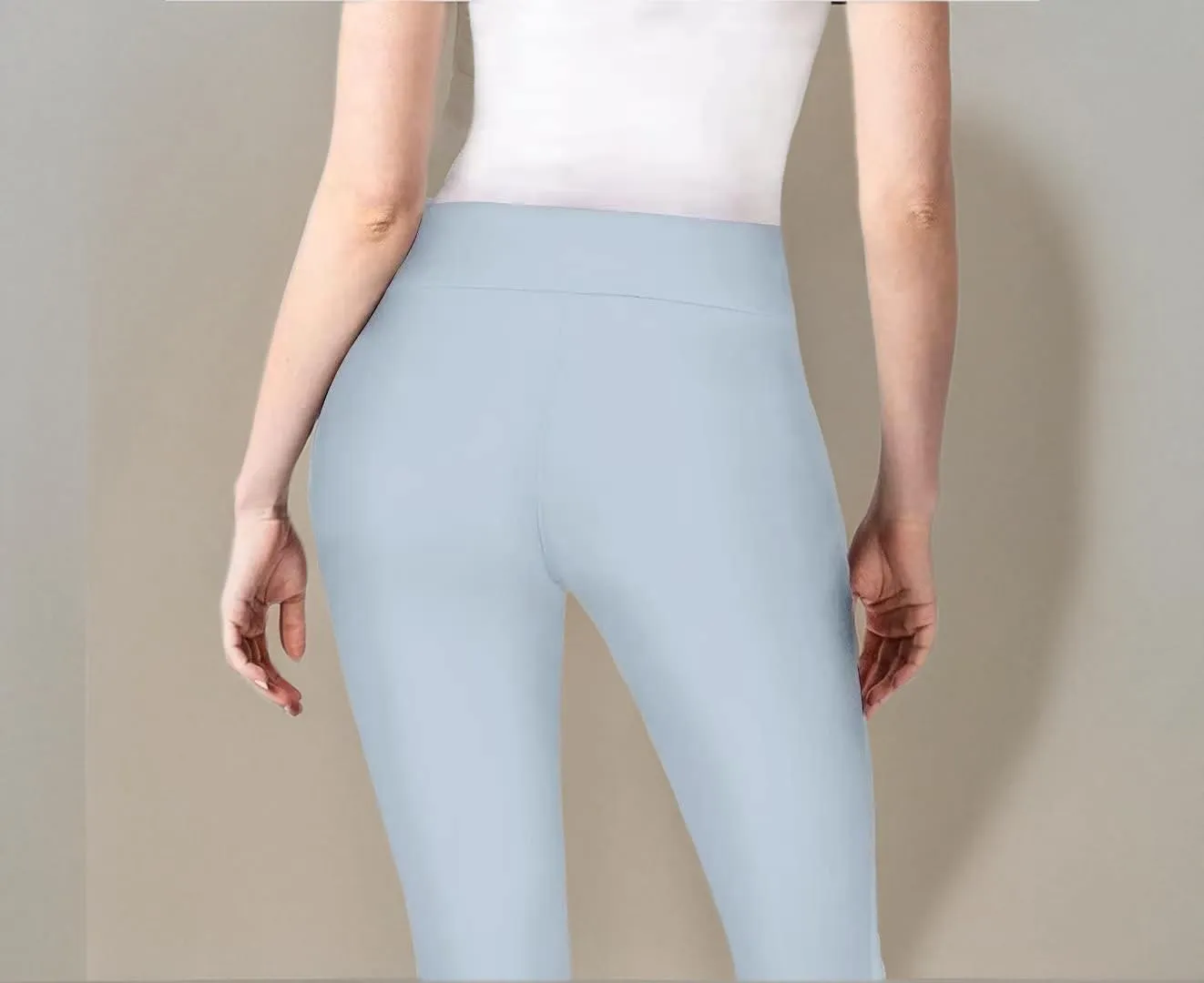 Hybrid & Company Womens Super Comfy Stretch Pull On Millennium Twill Capri Shorts