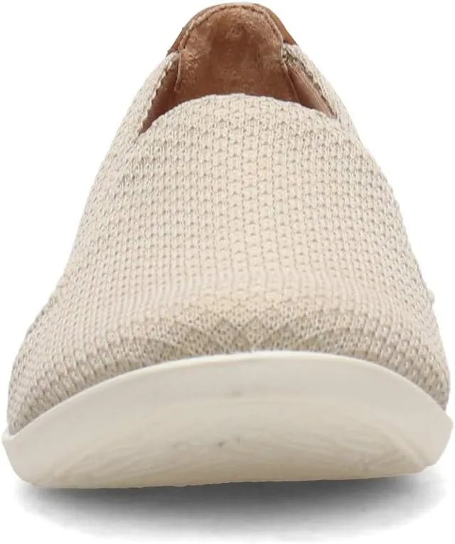 LifeStride Women's Next Level Slip-On Sneaker, Cream, 7