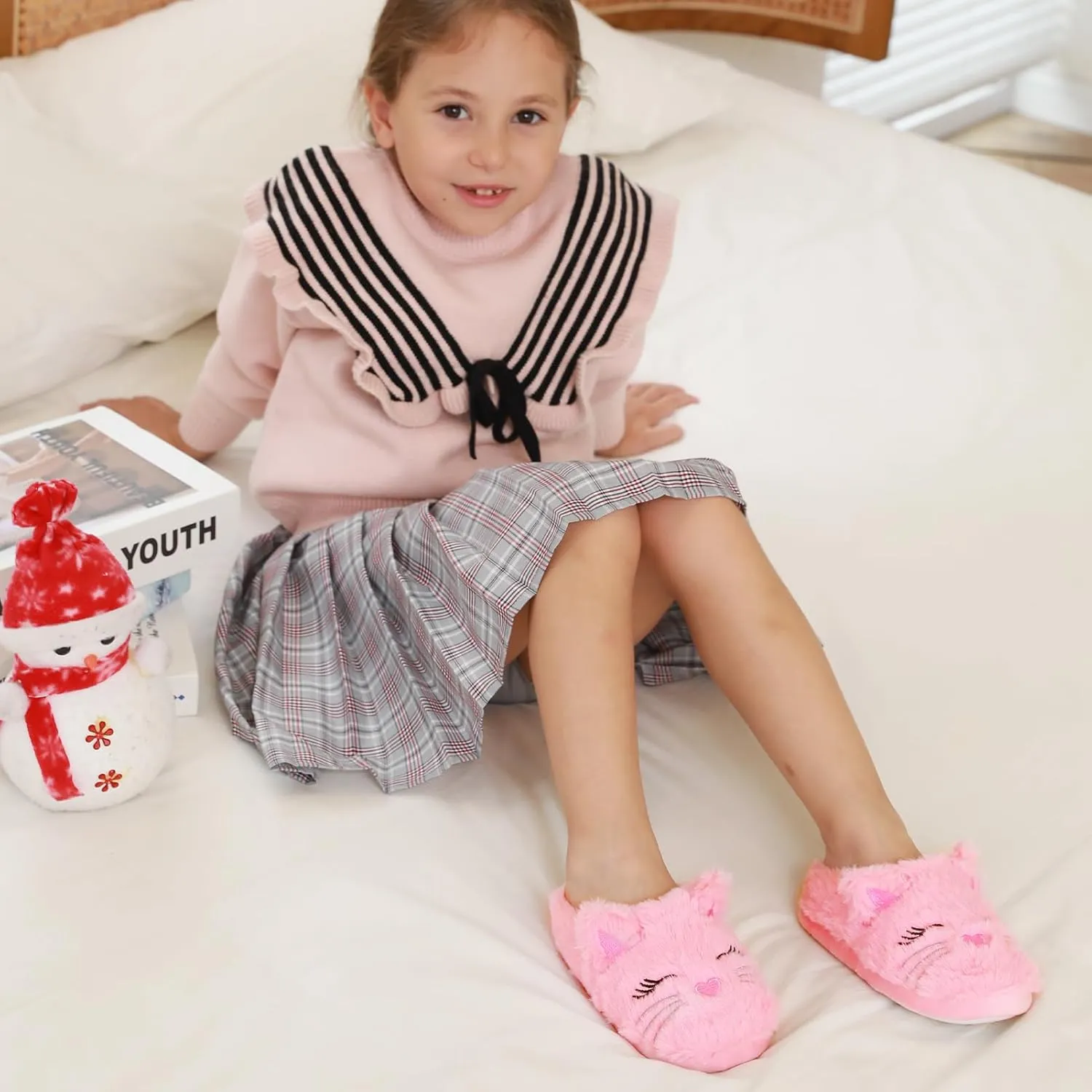 MEJORMEN Girls Cute Cat Slippers for Toddler Kids Fuzzy Slip-on Bedroom Shoes Warm Memory Foam Indoor House Slippers