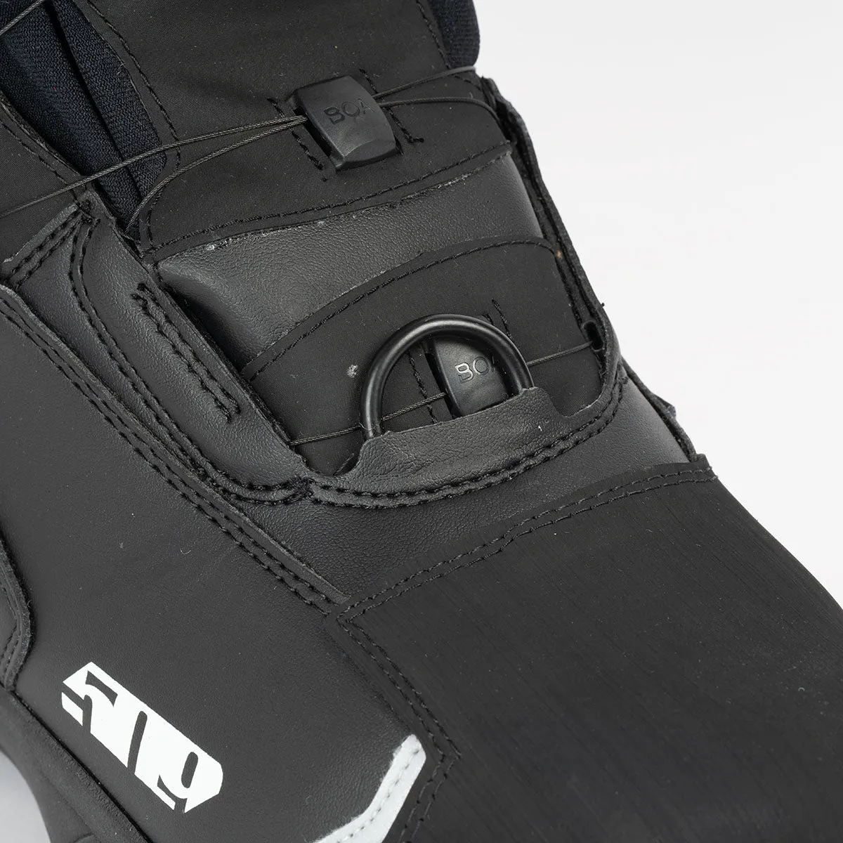 Saber Single Boa Boot