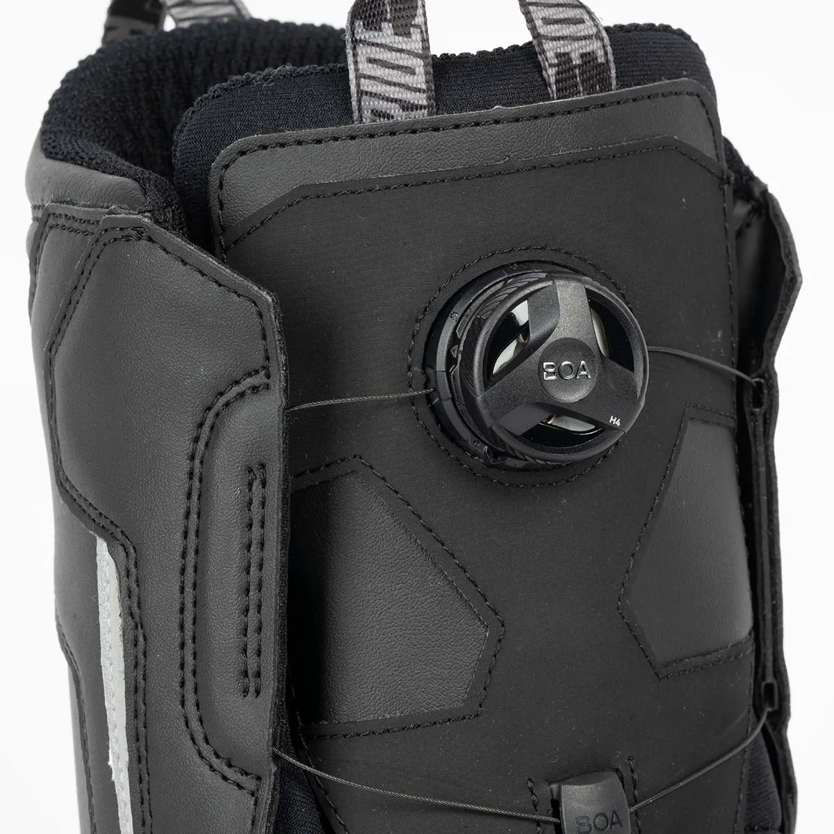 Saber Single Boa Boot