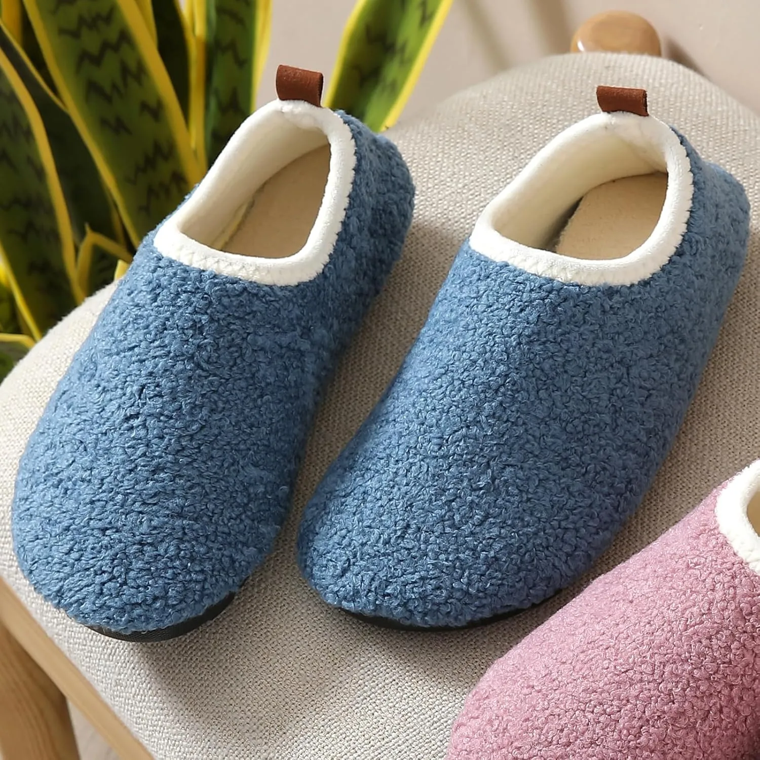 sazujinwu Women's House Shoes Fuzzy Fur Slippers Casual Non Slip Men's Barefoot Slipper Socks Warm Closed Lightweight and Breathable Indoor Outdoor Shoes
