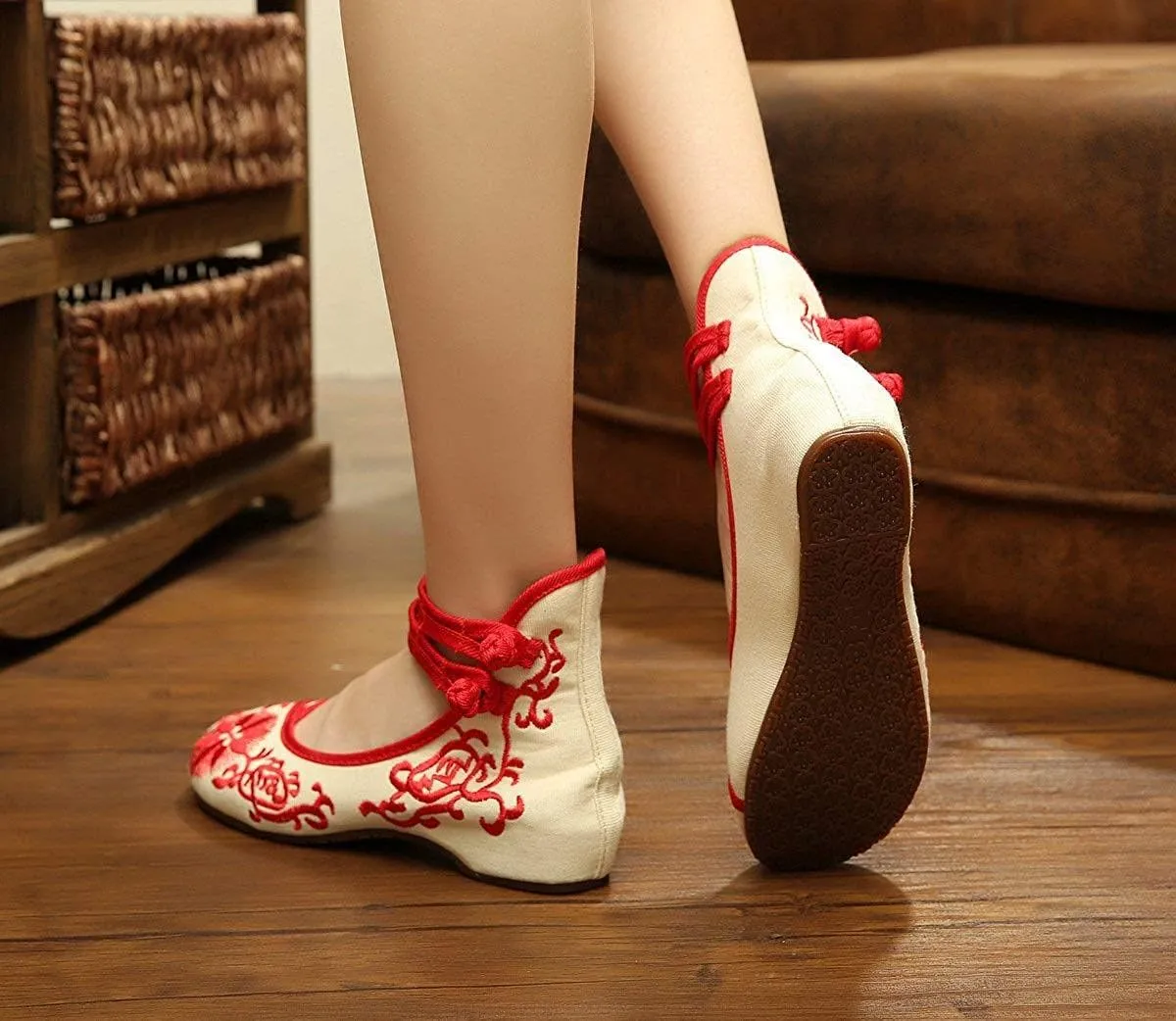 TangDao Women's Casual Flat Chinese Embroidered Floral Cheongsam Walking Mary Jane Ballet Shoes for Women