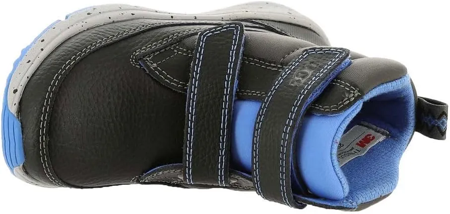 UGG Unisex-Child T Dannie Weather Snow Boot