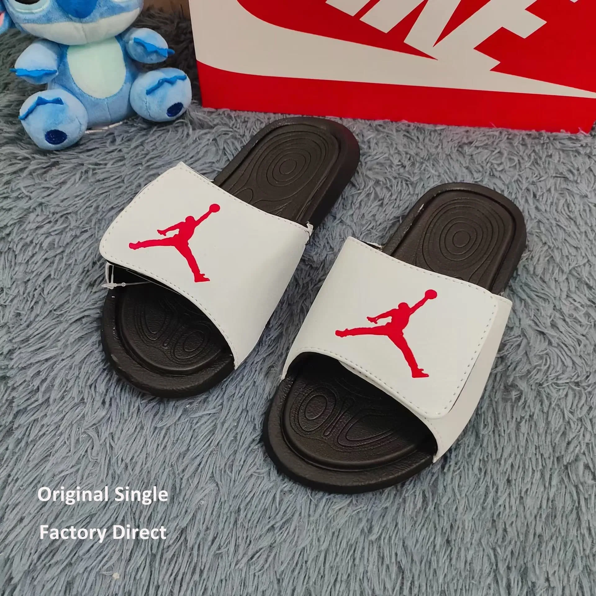 Unisex Cushioned Slippers Non-Slip Thick Sole Beach Sandals