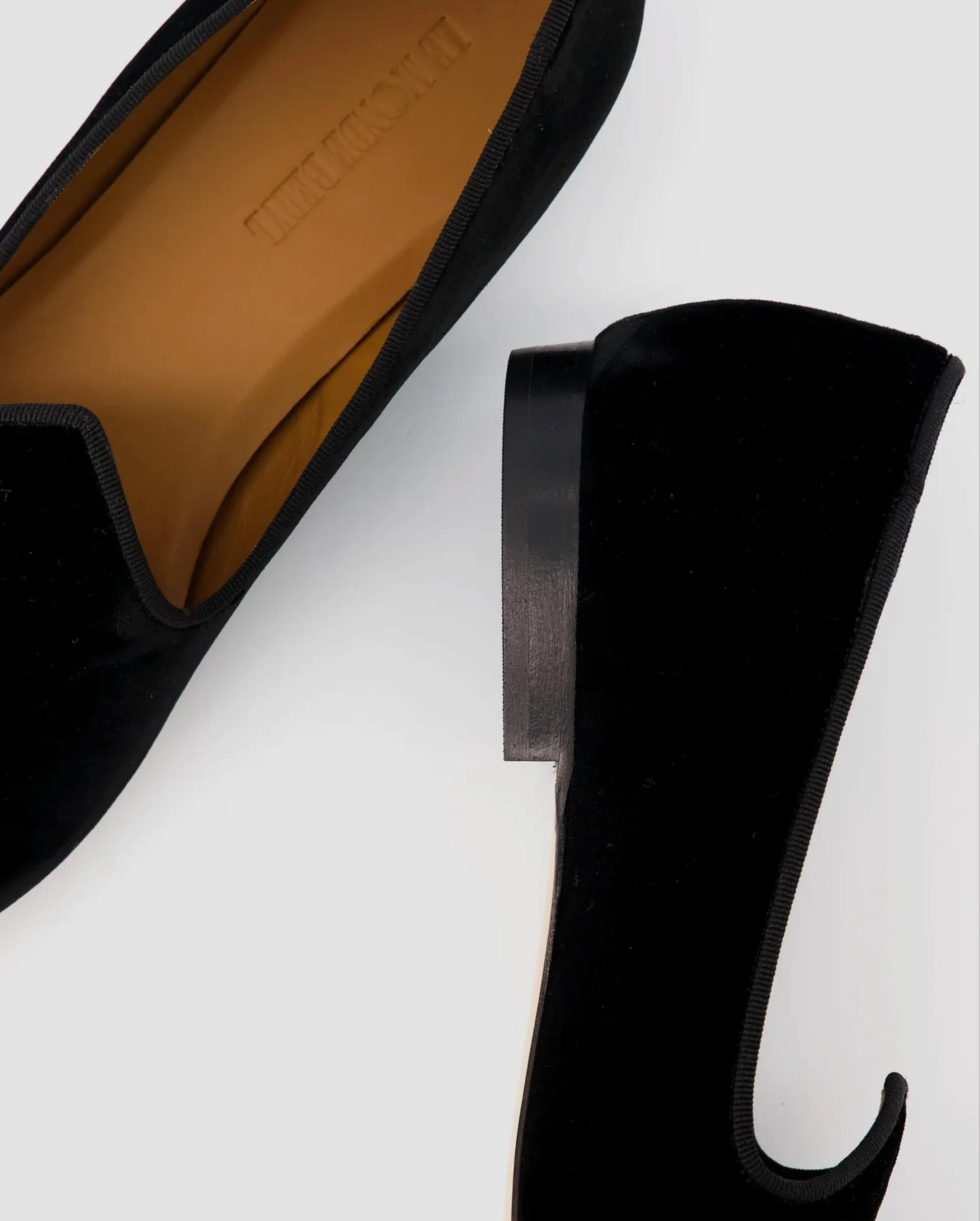 VENETIAN SLIPPER / BLACK VELVET