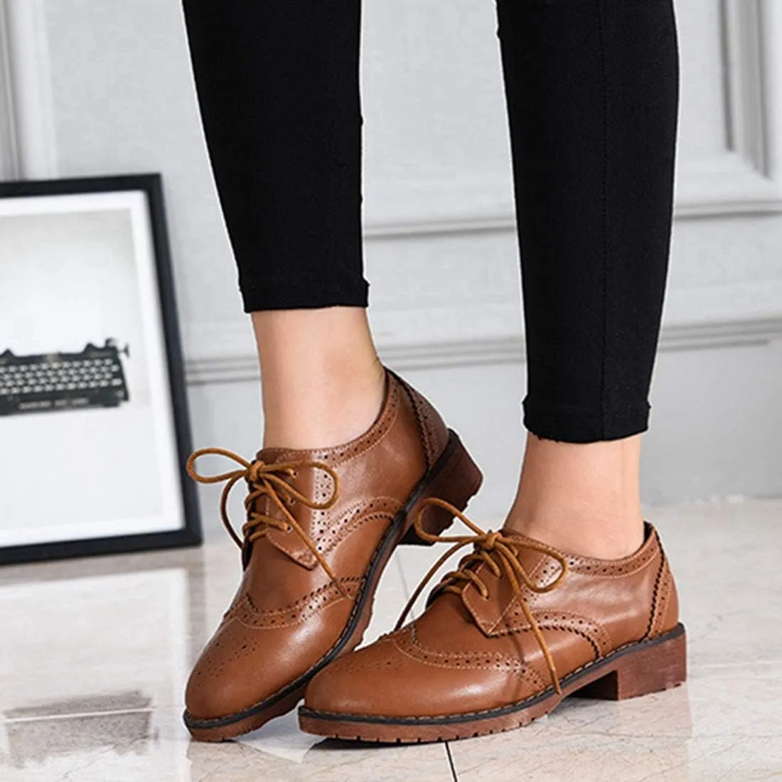VOKLIN Women's Classic Flat Saddle Oxford Shoes Lace Up Wingtip Perforated Low Heels Vintage School Brogues