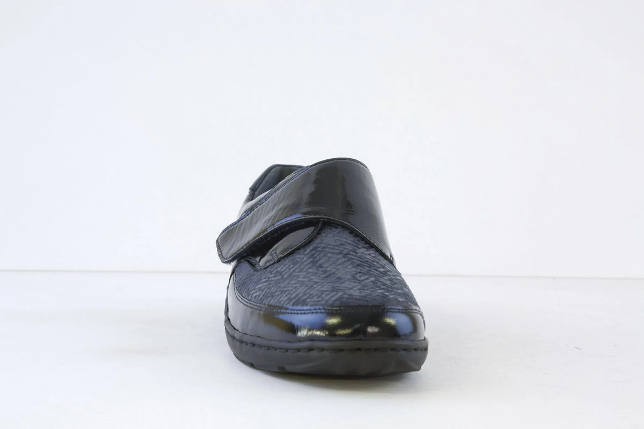 WALDLAUFER - 496H31 327 HENNI-FLAT VELCRO SHOE H WIDTH - NAVY PATENT
