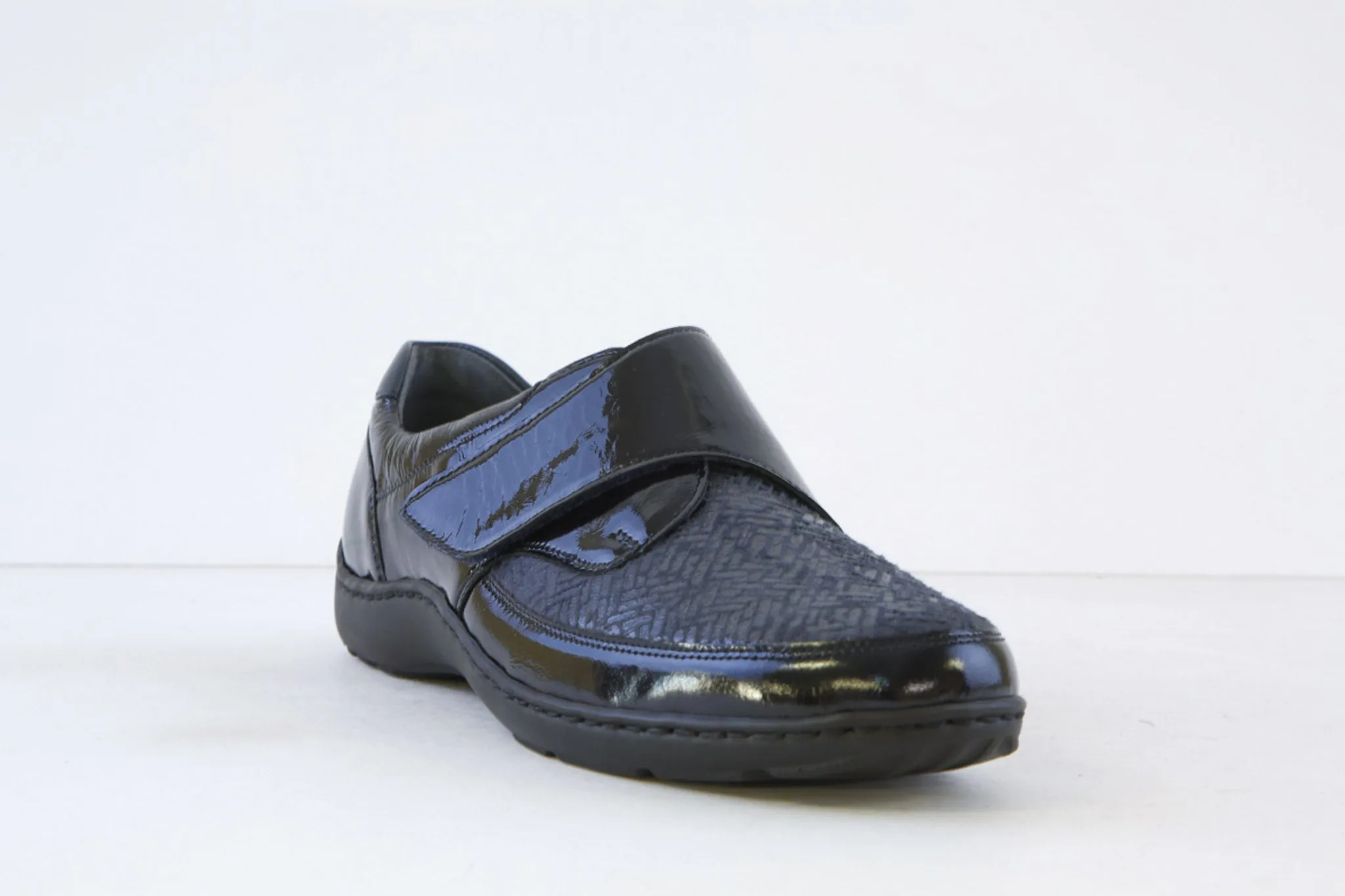 WALDLAUFER - 496H31 327 HENNI-FLAT VELCRO SHOE H WIDTH - NAVY PATENT