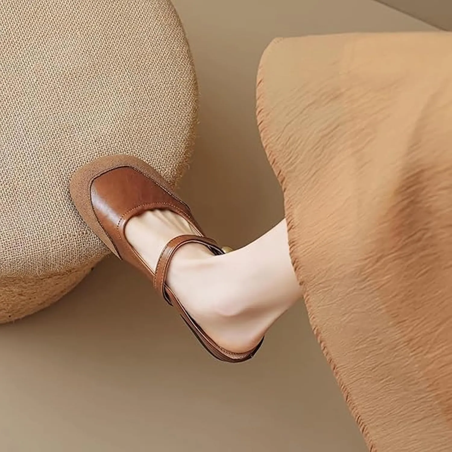 Women Mules,Adjustable Buckle Strap Mary Jane,Comfortable Slip on Shoes Mules,Closed Pointed Toe Backless Loafers
