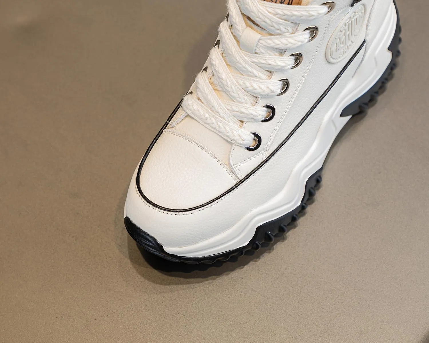 Women's Casual Breathable Platform Sneakers Y2K Comfort Walking Shoes for College Girl Campus