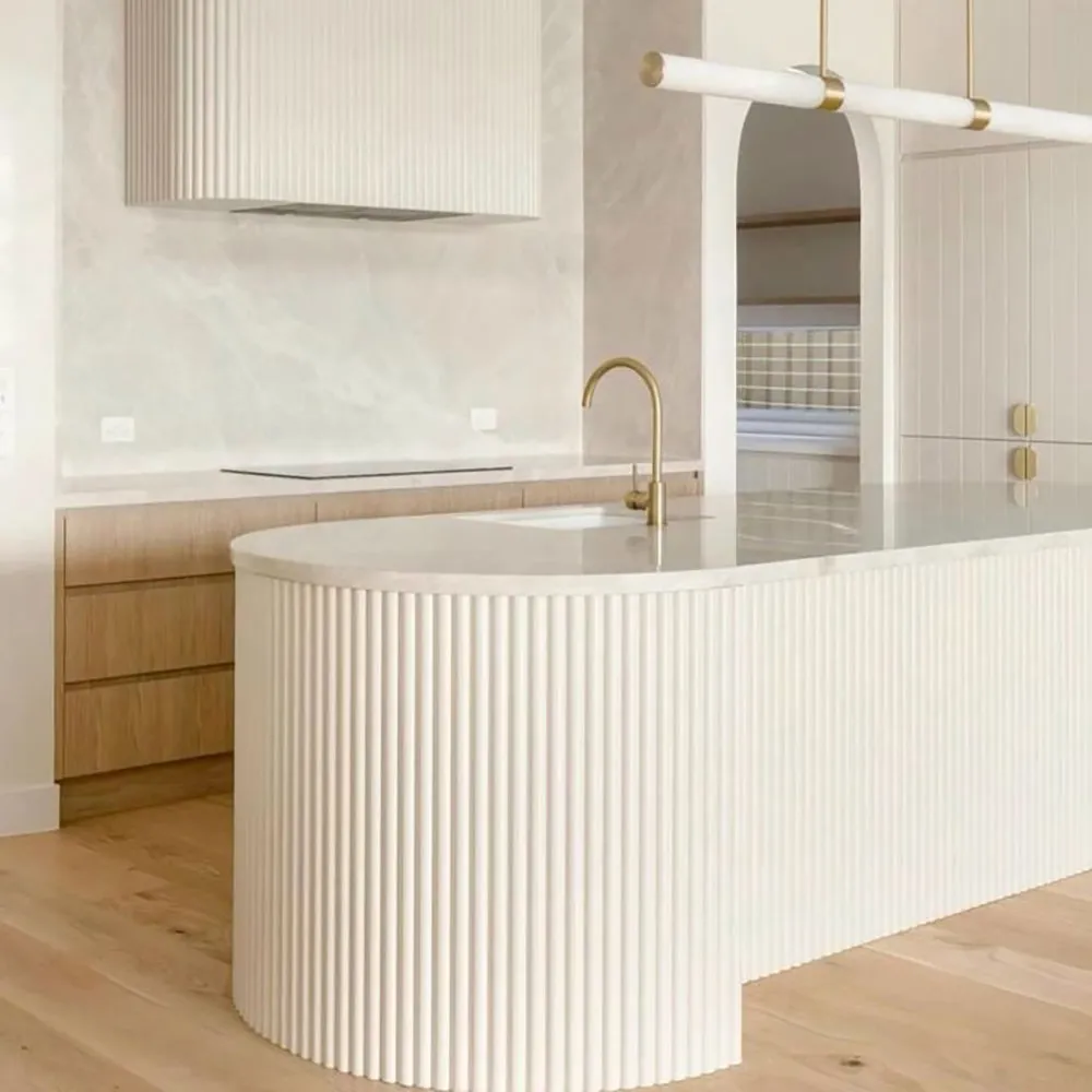 WOODFLEX WHITE PRIMED FLEXIBLE UNDER BENCH - HALF ROUND 27 - 900mm X 600mm